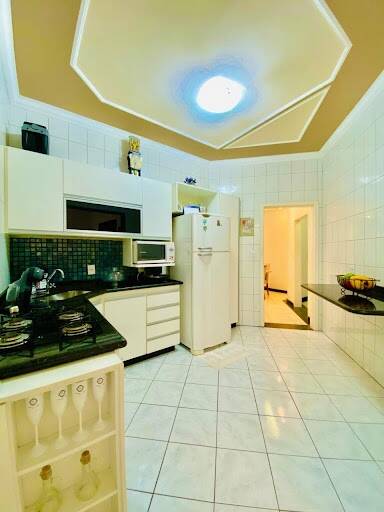 Casa à venda com 3 quartos, 216m² - Foto 13