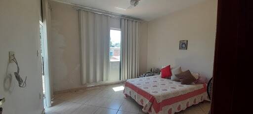 Casa, 3 quartos, 279 m² - Foto 1