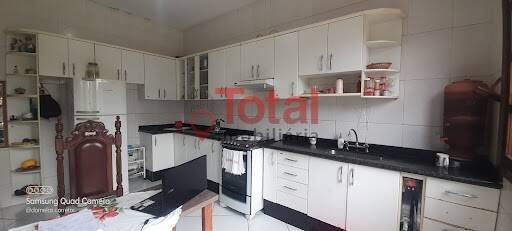 Casa à venda com 2 quartos, 450m² - Foto 4