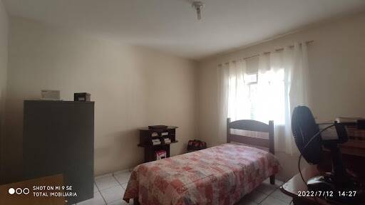Casa à venda com 3 quartos, 360m² - Foto 1