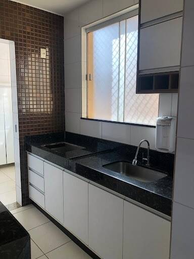 Apartamento à venda com 2 quartos, 68m² - Foto 2