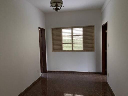 Casa à venda com 4 quartos, 405m² - Foto 4