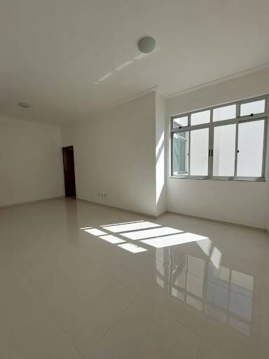 Apartamento à venda com 3 quartos - Foto 8
