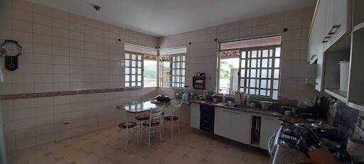 Casa à venda com 3 quartos, 338m² - Foto 5