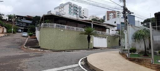 Casa à venda com 3 quartos, 338m² - Foto 7