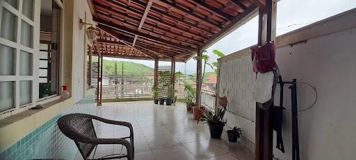 Casa à venda com 3 quartos, 338m² - Foto 9