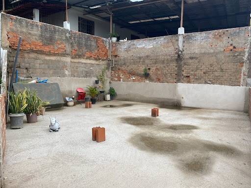 Casa à venda com 3 quartos, 720m² - Foto 2