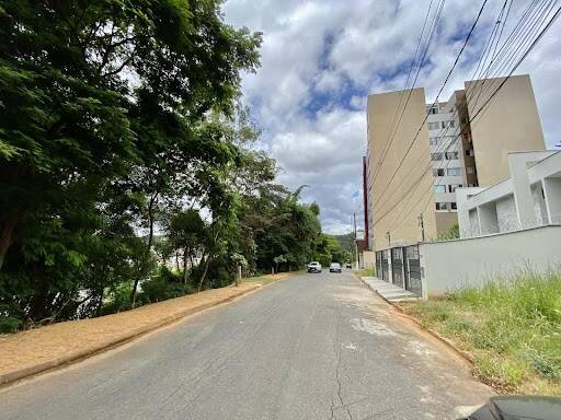Prédio Inteiro para alugar com 3 quartos, 90m² - Foto 2