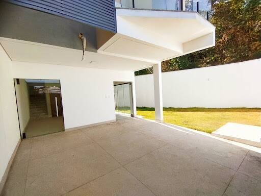 Casa à venda com 3 quartos, 126m² - Foto 2