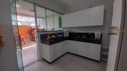 Apartamento à venda com 3 quartos, 141m² - Foto 1