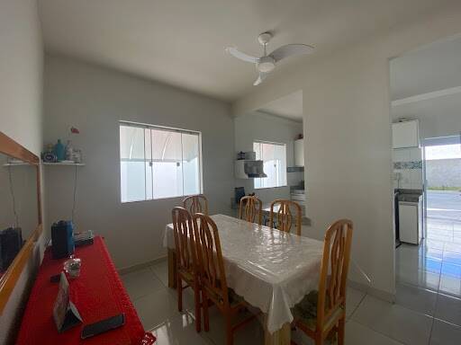 Casa à venda com 3 quartos, 360m² - Foto 1