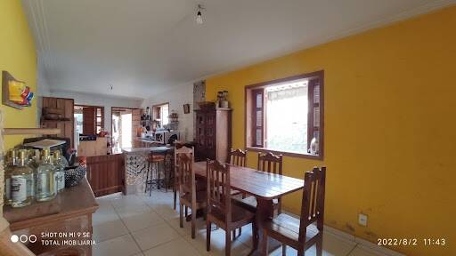 Casa à venda com 3 quartos, 360m² - Foto 1