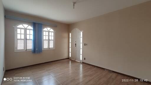 Casa à venda com 4 quartos, 359m² - Foto 6