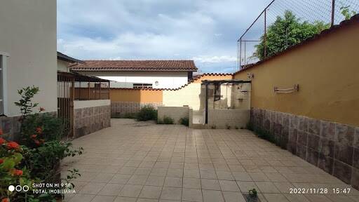 Casa à venda com 4 quartos, 359m² - Foto 8