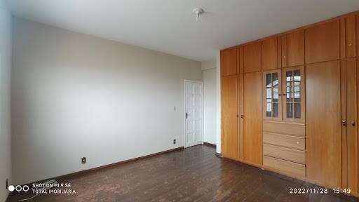 Casa à venda com 4 quartos, 359m² - Foto 17
