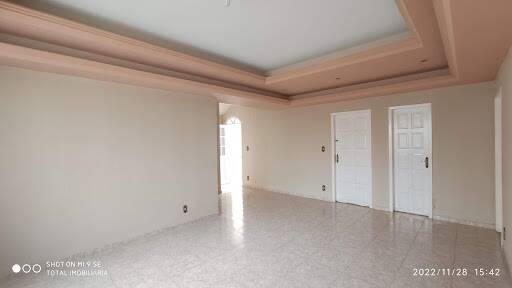 Casa à venda com 4 quartos, 359m² - Foto 18