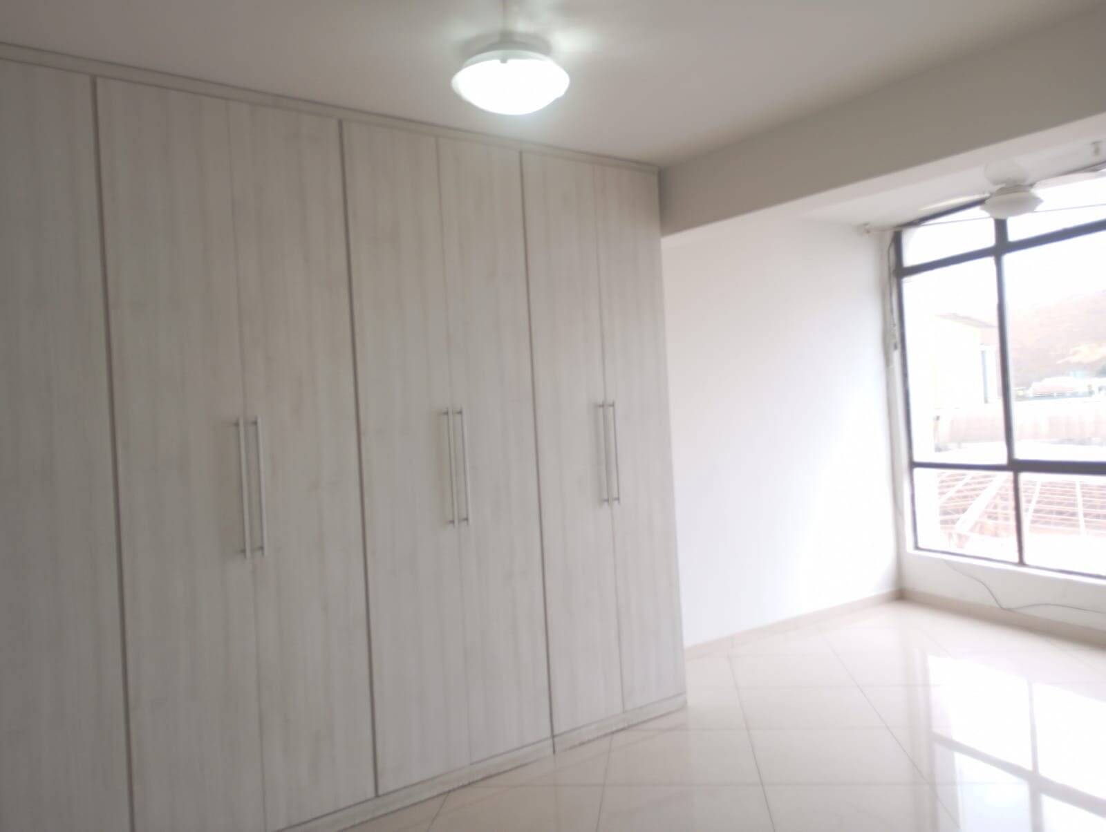 Apartamento à venda com 3 quartos - Foto 4