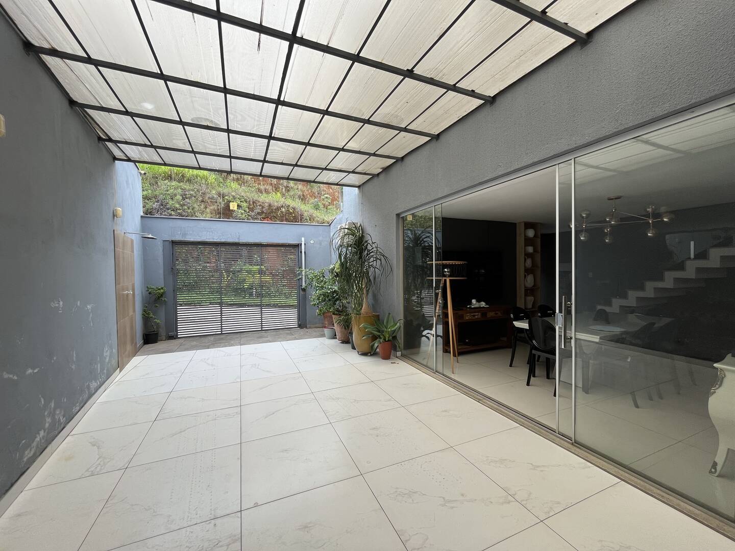 Casa à venda com 3 quartos, 180m² - Foto 3