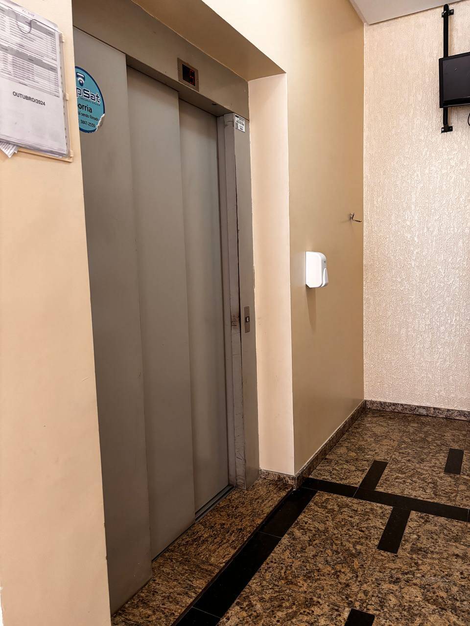 Apartamento à venda com 3 quartos, 165m² - Foto 4