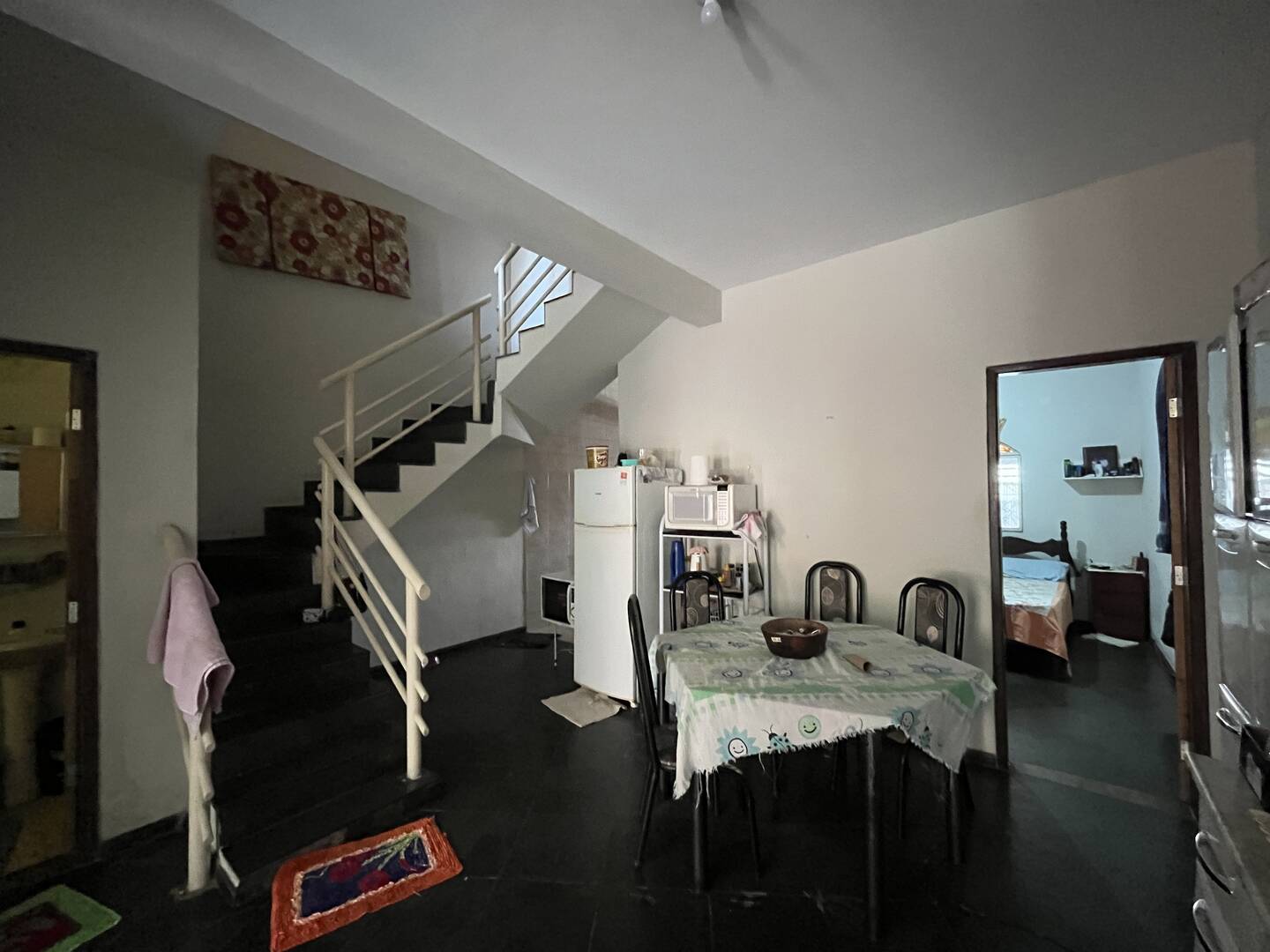 Casa à venda com 3 quartos, 141m² - Foto 2