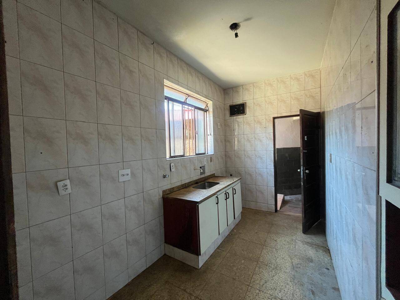 Casa à venda com 3 quartos, 125m² - Foto 11