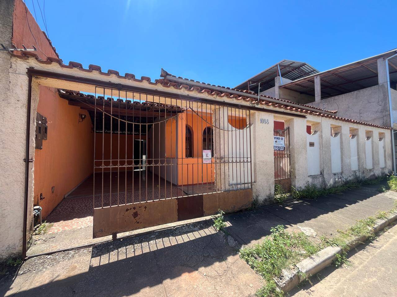 Casa à venda com 3 quartos, 125m² - Foto 1
