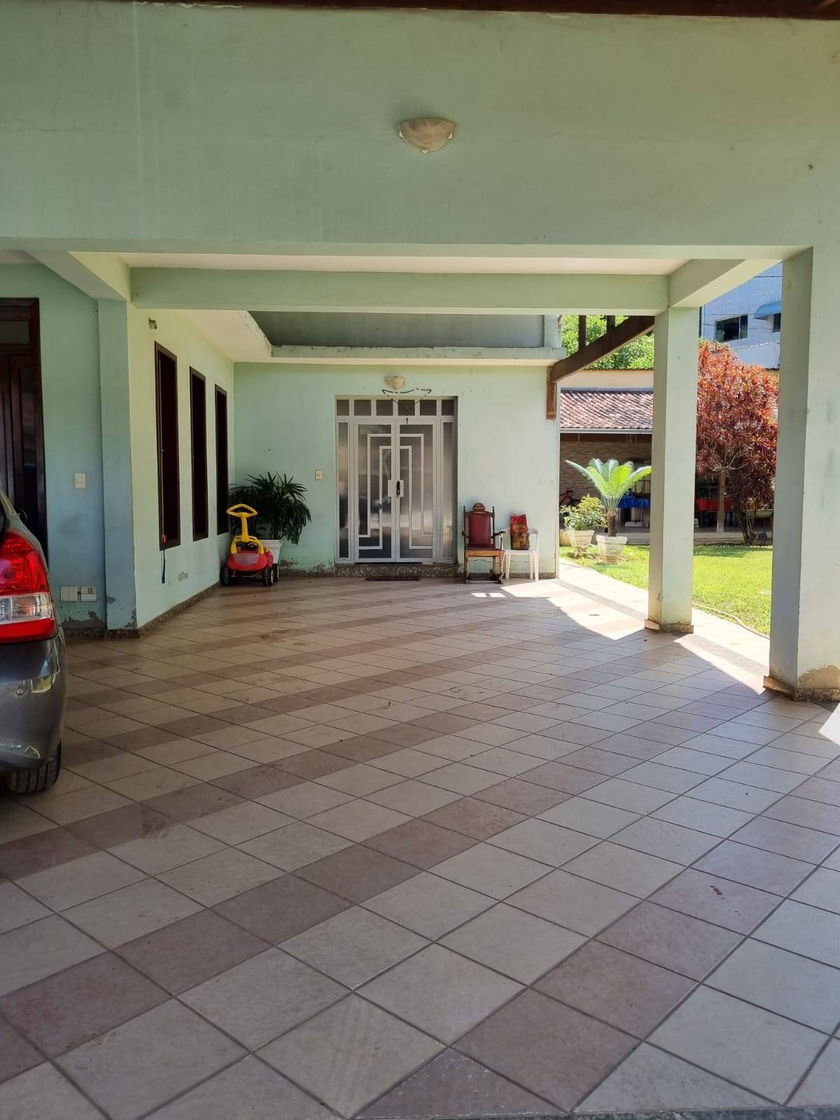 Casa à venda com 4 quartos, 529m² - Foto 2