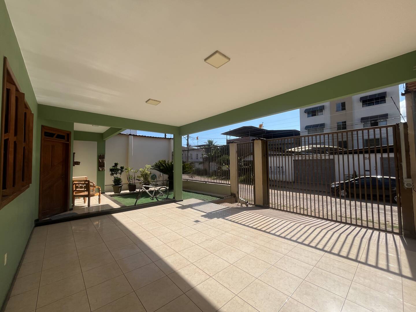 Casa à venda com 3 quartos, 360m² - Foto 3