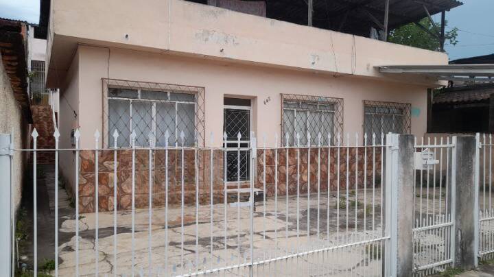 Casa à venda com 3 quartos, 180m² - Foto 2