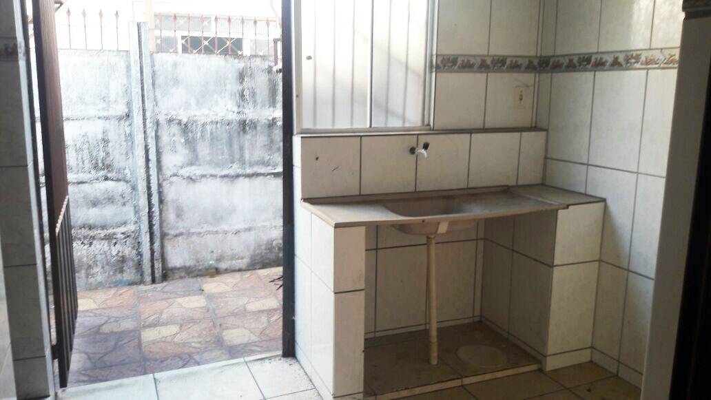 Casa à venda com 3 quartos, 180m² - Foto 7