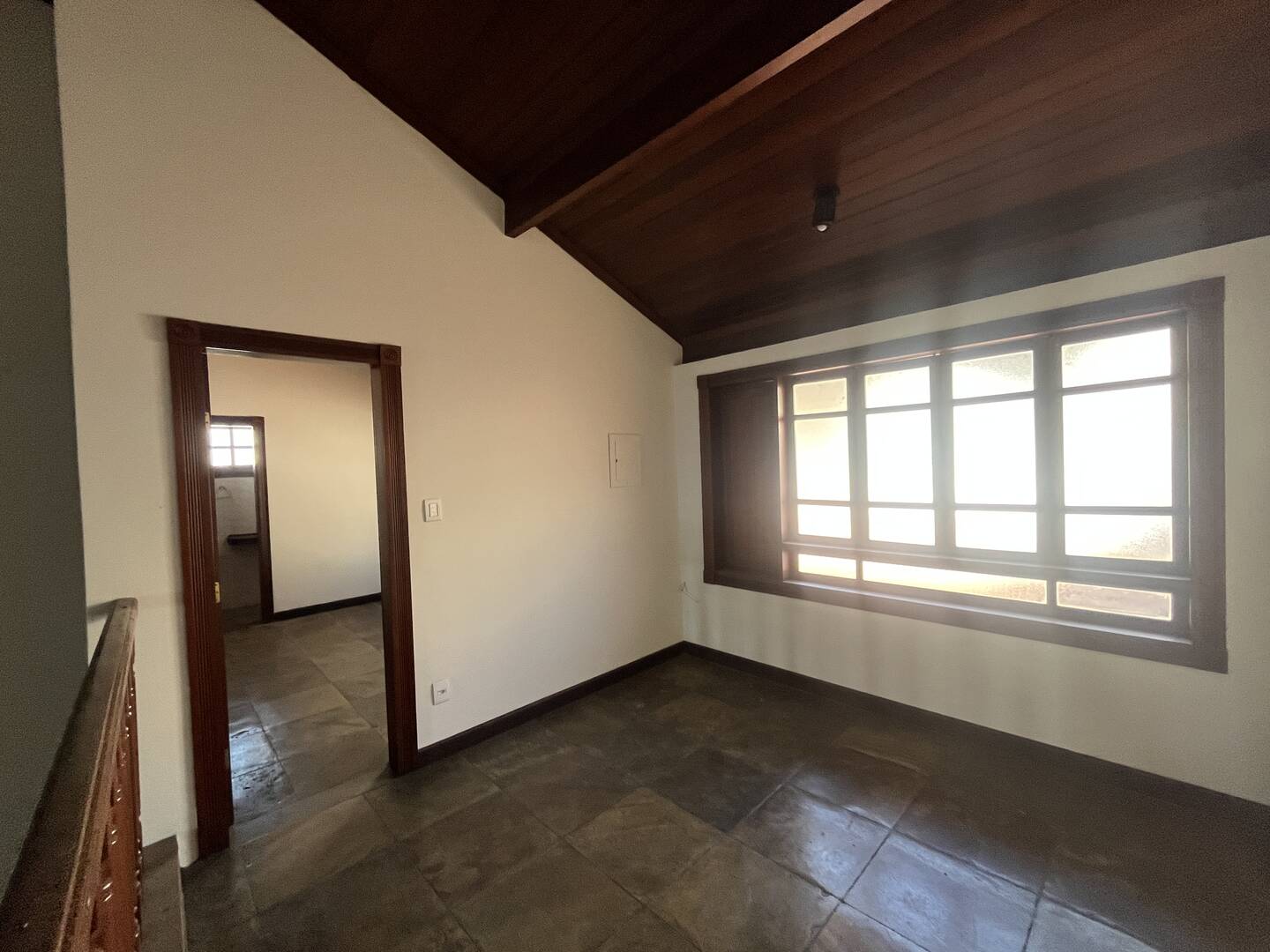 Casa para alugar com 5 quartos, 400m² - Foto 13