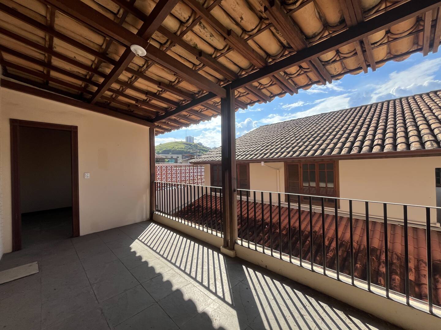 Casa para alugar com 5 quartos, 400m² - Foto 8