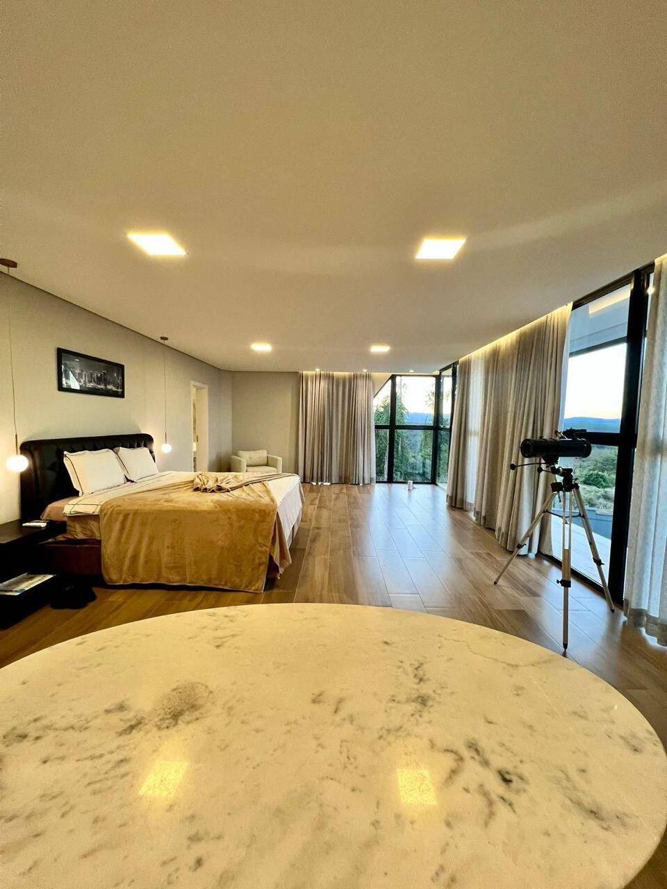 Casa à venda com 7 quartos, 1299m² - Foto 8