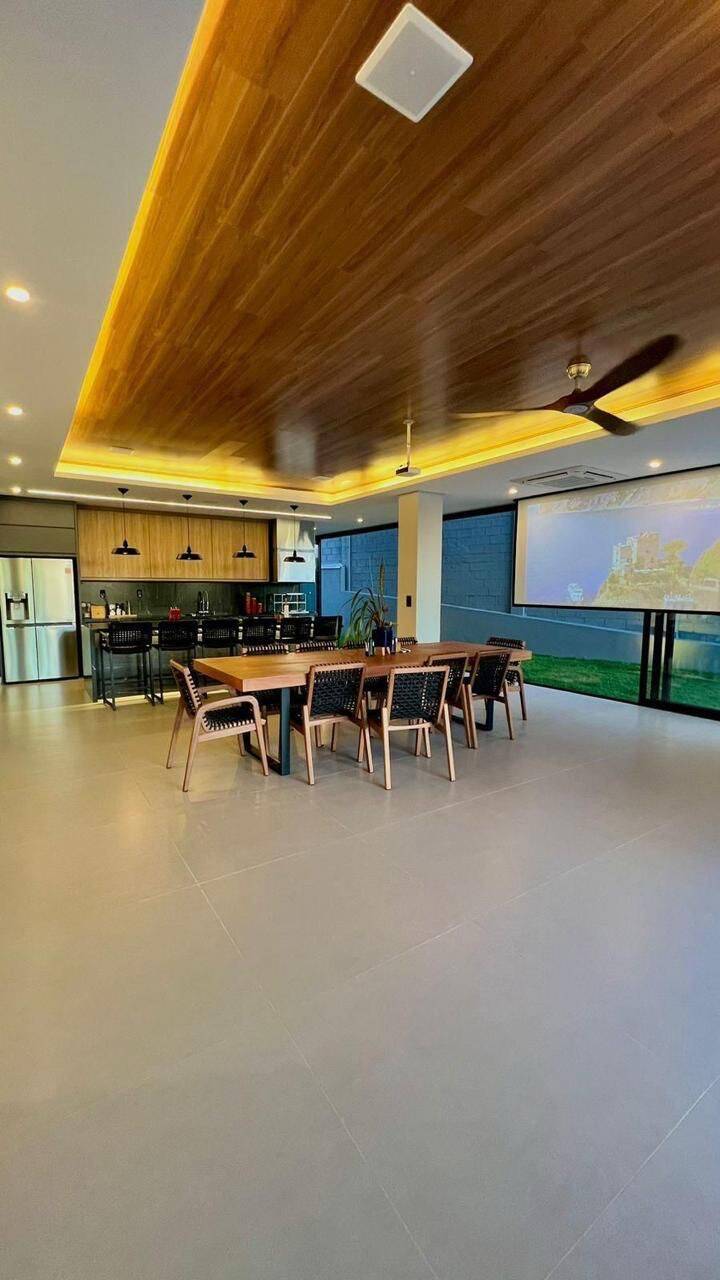 Casa à venda com 7 quartos, 1299m² - Foto 11
