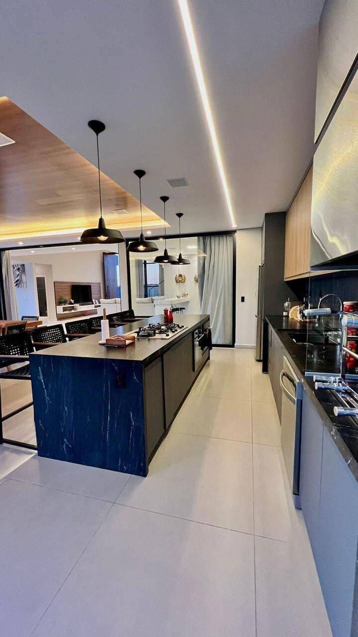 Casa à venda com 7 quartos, 1299m² - Foto 12