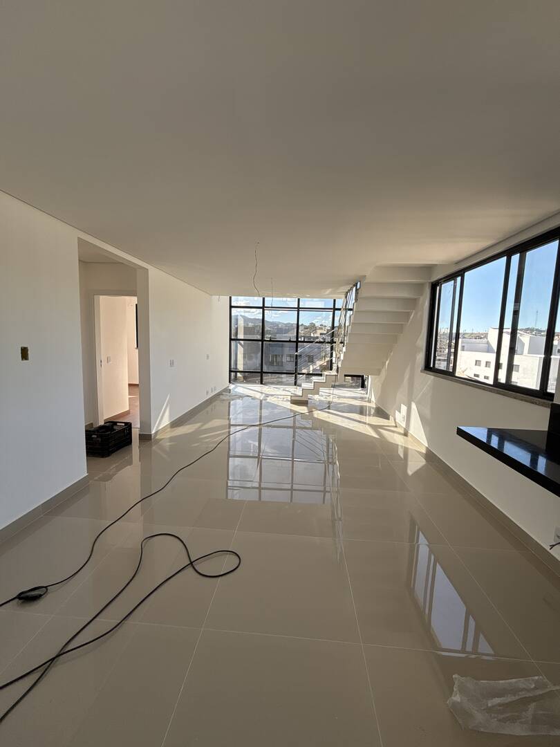 Cobertura, 3 quartos, 163 m² - Foto 2