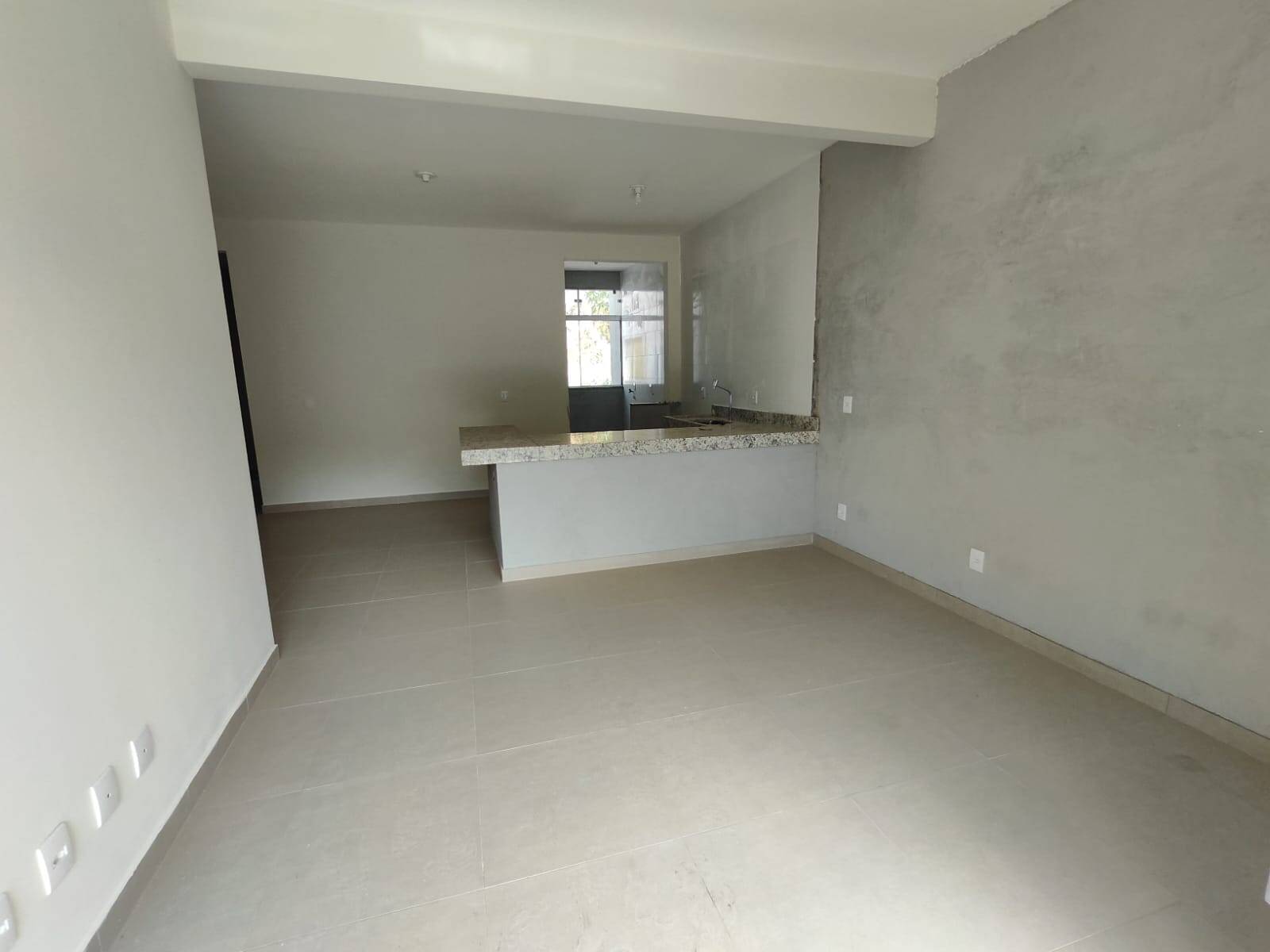 Casa à venda com 2 quartos, 80m² - Foto 3