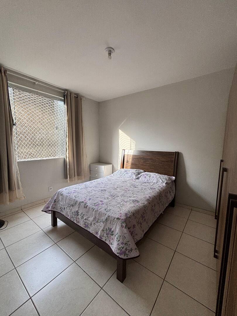 Apartamento à venda com 2 quartos, 76m² - Foto 4