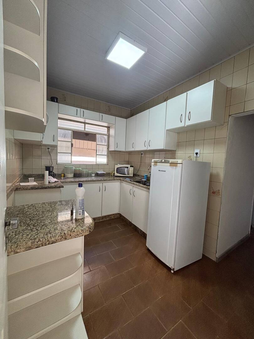 Casa à venda com 4 quartos, 360m² - Foto 7