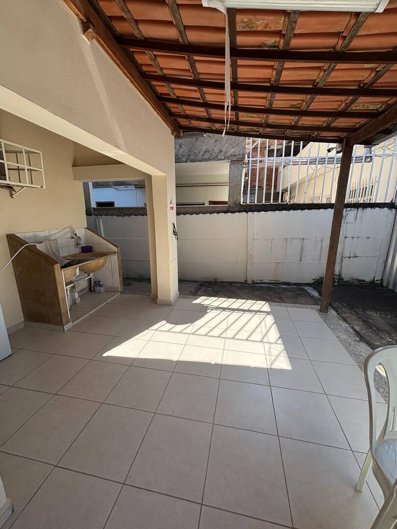 Casa à venda com 4 quartos, 360m² - Foto 8