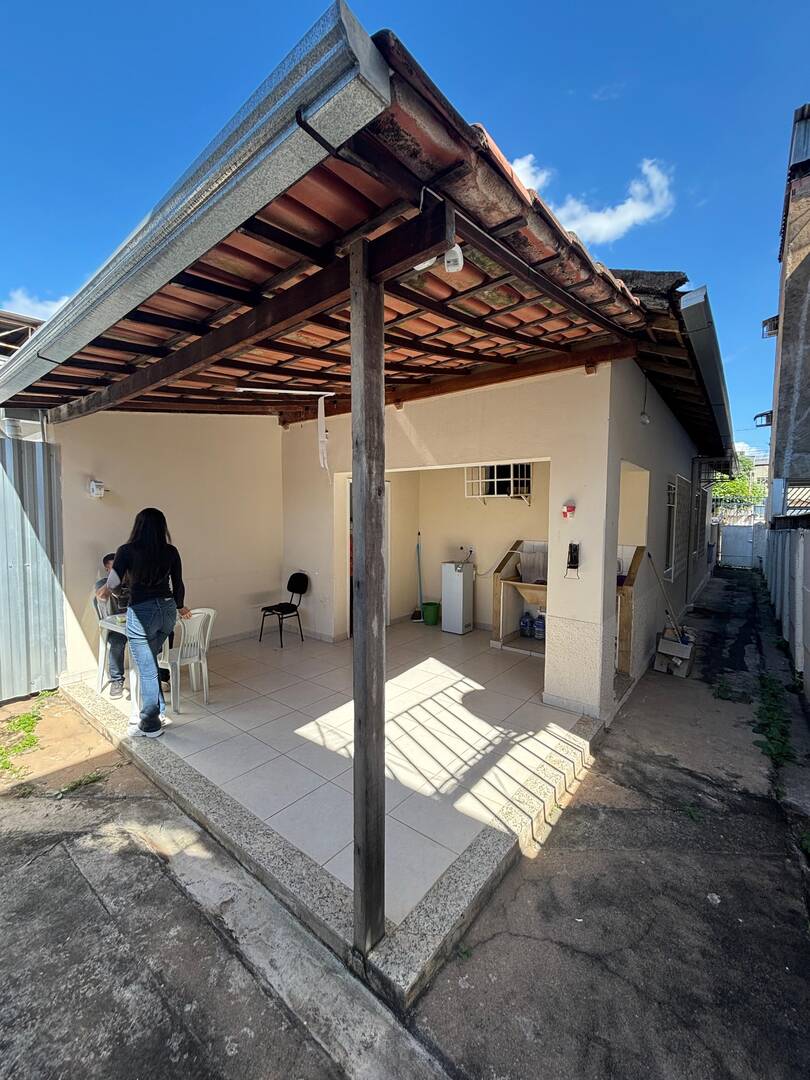 Casa à venda com 4 quartos, 360m² - Foto 9
