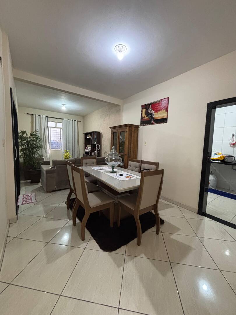 Apartamento à venda com 3 quartos, 98m² - Foto 2