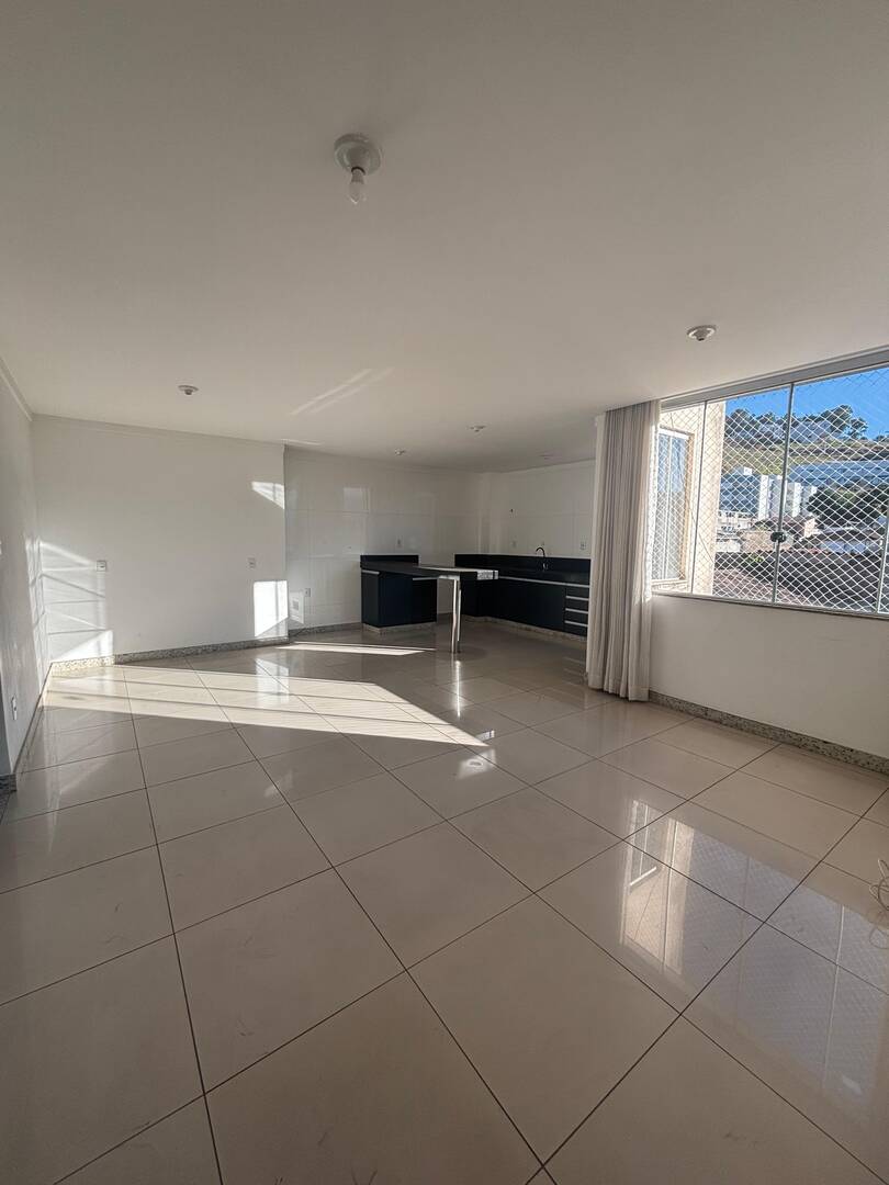Apartamento à venda com 3 quartos, 170m² - Foto 1