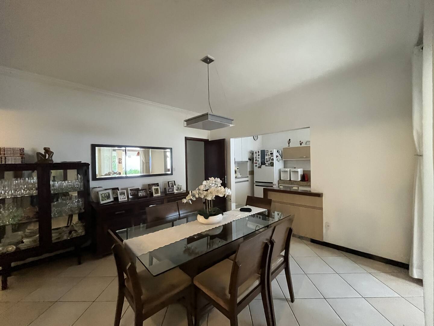 Casa à venda com 3 quartos, 289m² - Foto 1