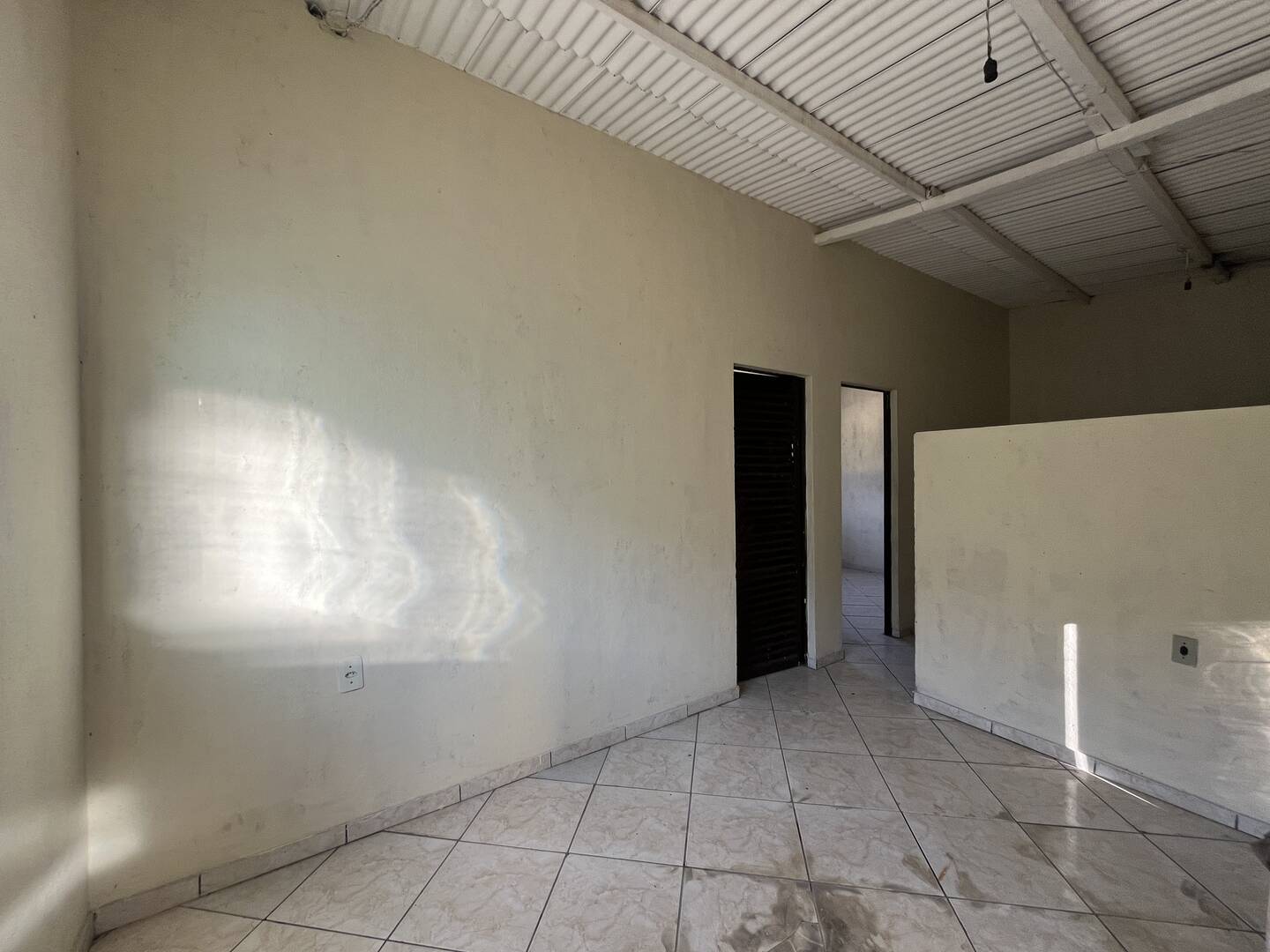 Casa à venda com 4 quartos, 143m² - Foto 6