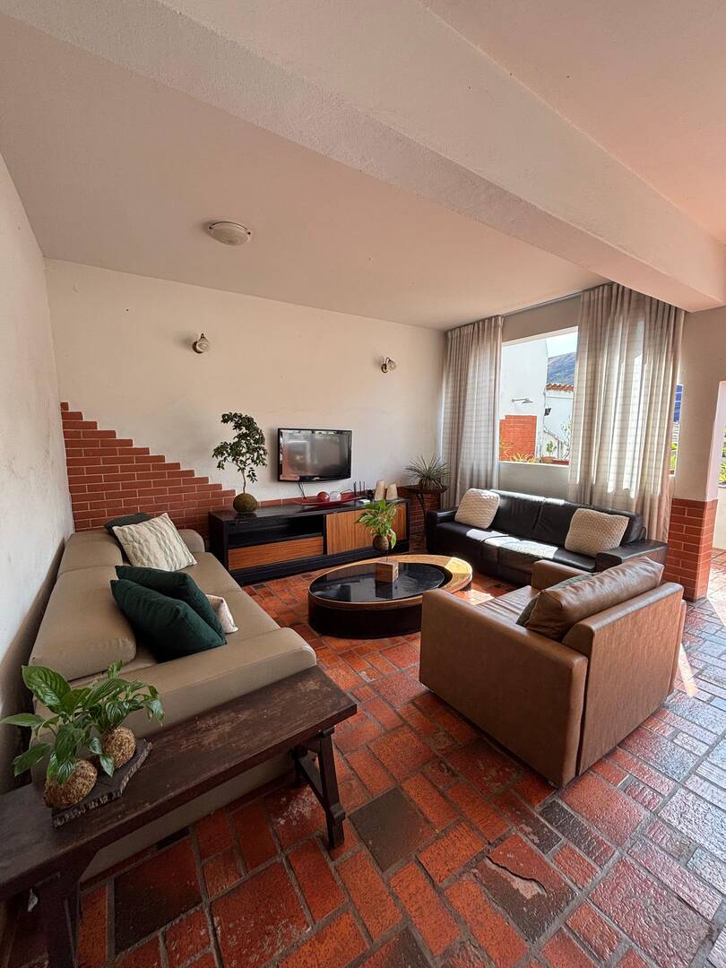 Casa à venda com 4 quartos, 708m² - Foto 15