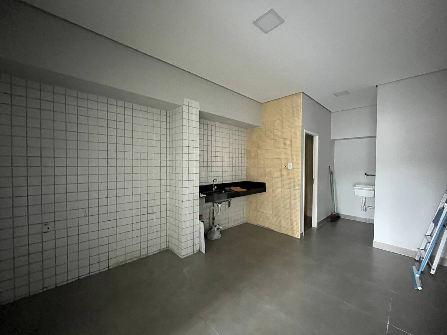 Prédio Inteiro para alugar com 3 quartos, 90m² - Foto 12