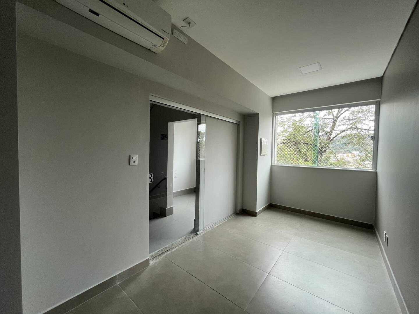 Prédio Inteiro para alugar com 3 quartos, 90m² - Foto 15