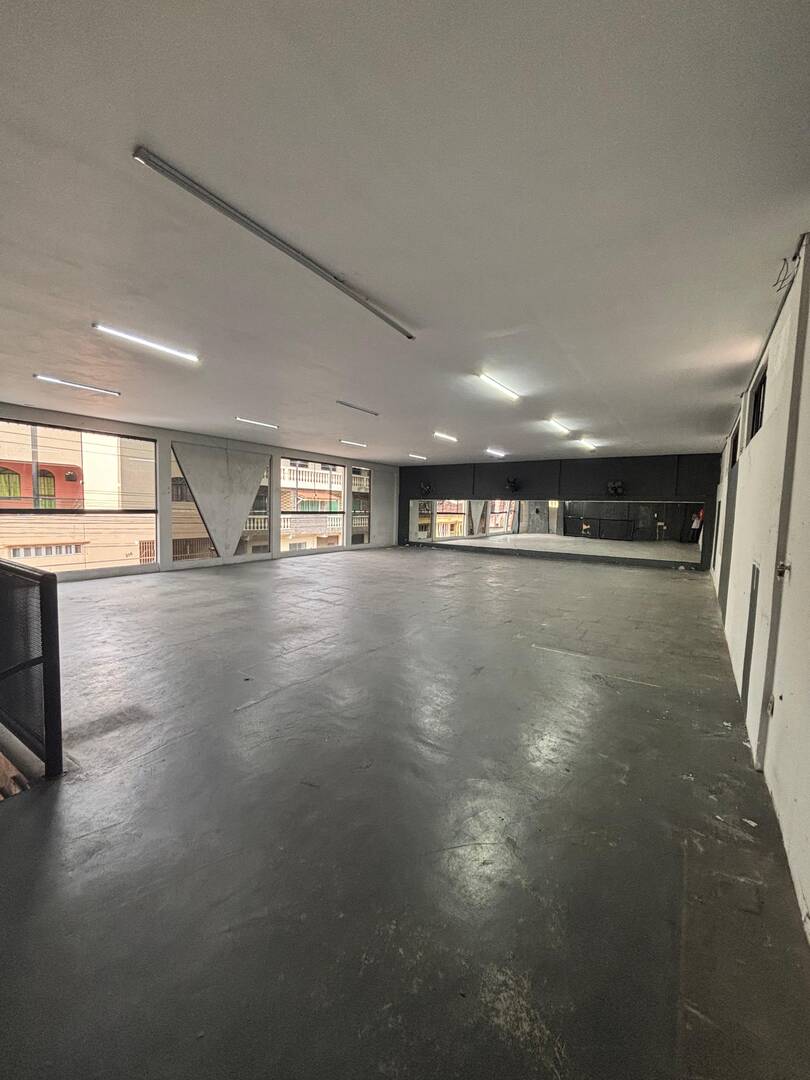 Conjunto Comercial-Sala para alugar com 1 quarto, 200m² - Foto 2