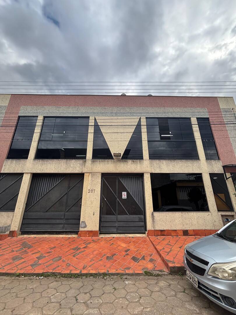 Conjunto Comercial-Sala para alugar com 1 quarto, 200m² - Foto 1